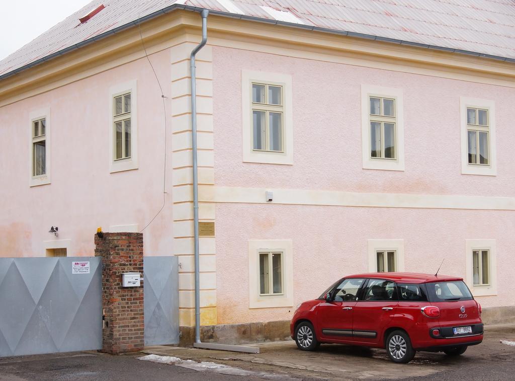 Apartmany U Komina Terezín Zewnętrze zdjęcie